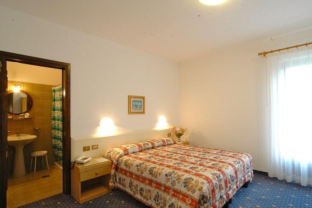 Hotel Garni Roberta Malga Ciapela Bagian luar foto