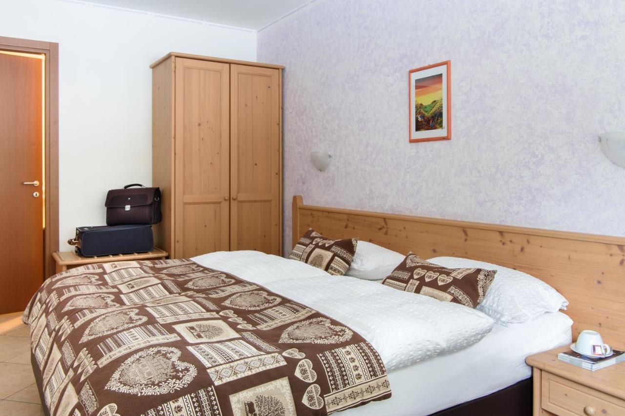 Hotel Garni Roberta Malga Ciapela Bagian luar foto