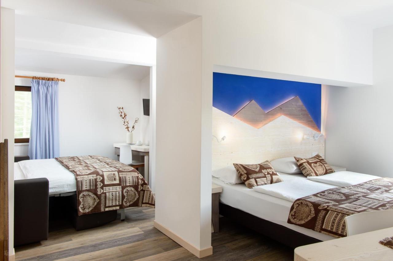 Hotel Garni Roberta Malga Ciapela Bagian luar foto